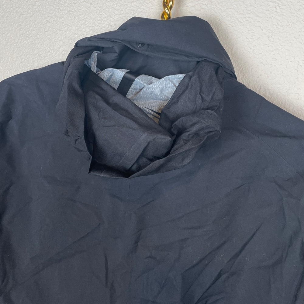 Lululemon Lightweight Packable Running Active Wat… - image 4